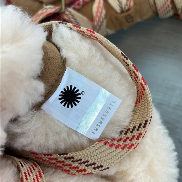 🍁 UGG 🍁 CLASSIC WEATHER HIKER HI BOOTS - Picture 10 of 16